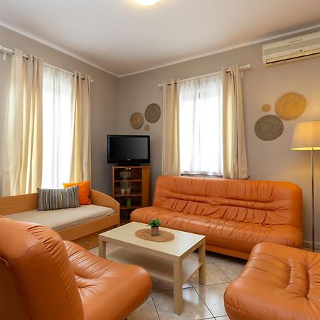 Apartment Mare Poreč Exterior foto